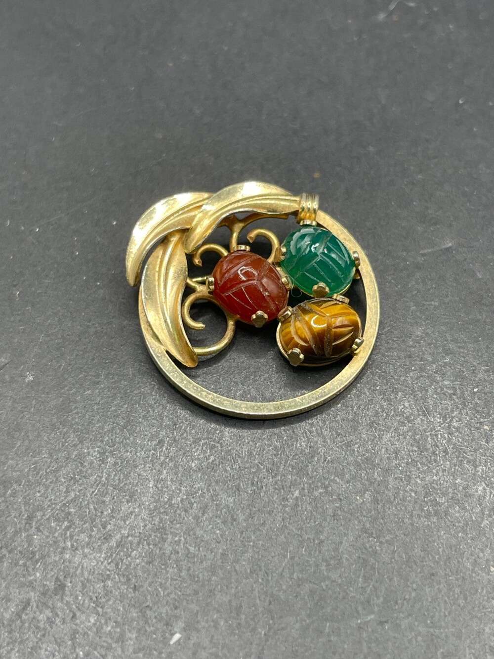 Vintage Burt Cassell 12k Yellow Gold Filled Scarab Gemstone Round Leaf Pin